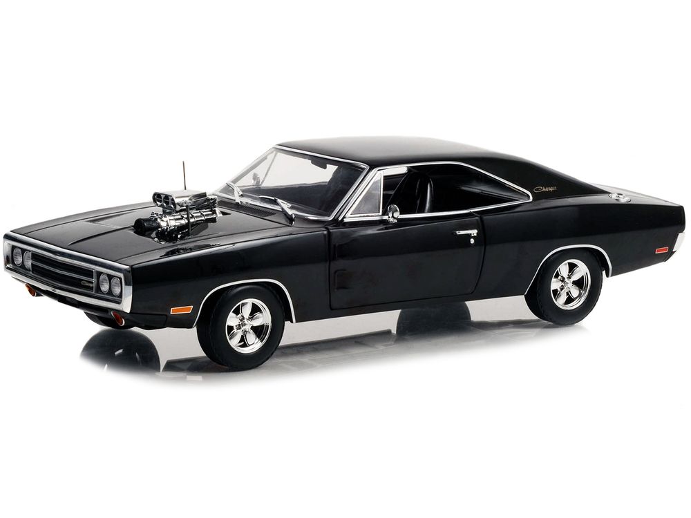 1970 Dodge Charger with Blown Engine Black "Artisan Collection" Series 1/18 Diecast Model Car by Greenlight view 2