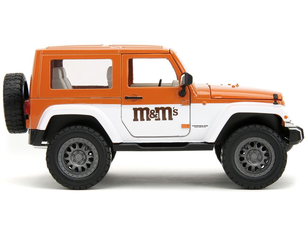 2007 Jeep Wrangler Orange Metallic and White and Orange M&M Diecast Figure "M&M's" "Hollywood Rides" Series 1/24 Diecast Model Car by Jada view 3