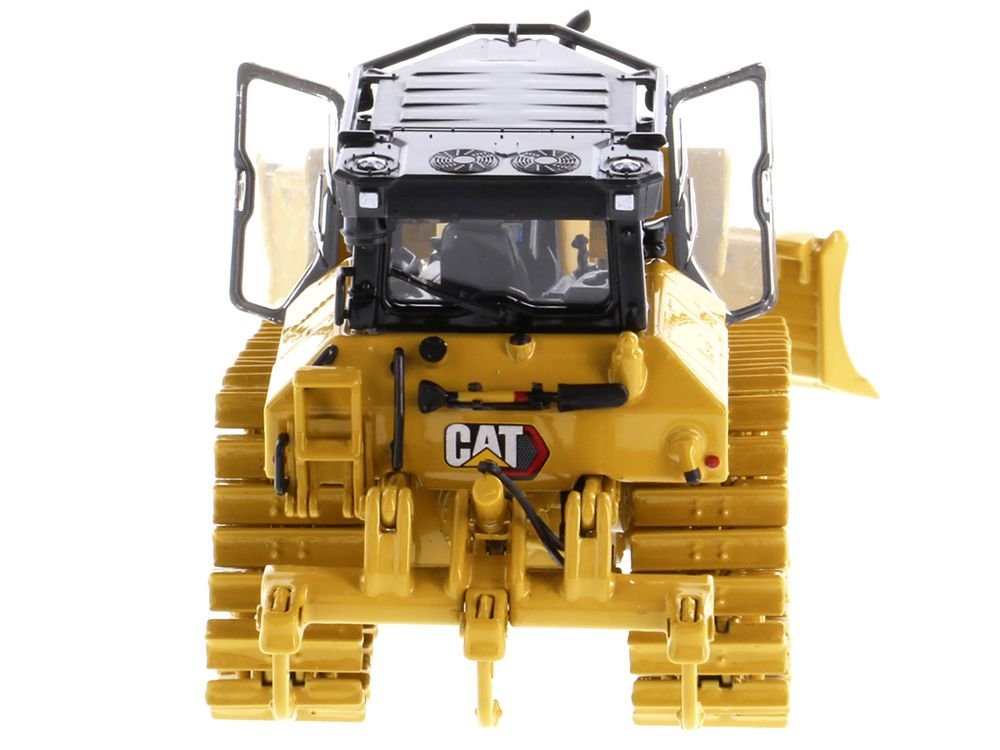 CAT Caterpillar D5 LGP VPAT Track Type Tractor Dozer Yellow with Operator "High Line" Series 1/50 Diecast Model by Diecast Masters view 5