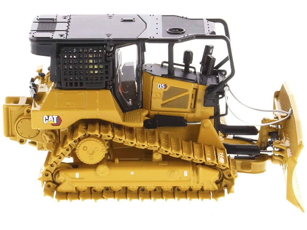 CAT Caterpillar D5 LGP Track Type Tractor Fire Dozer Yellow with Operator "High Line" Series 1/50 Diecast Model by Diecast Masters view 2