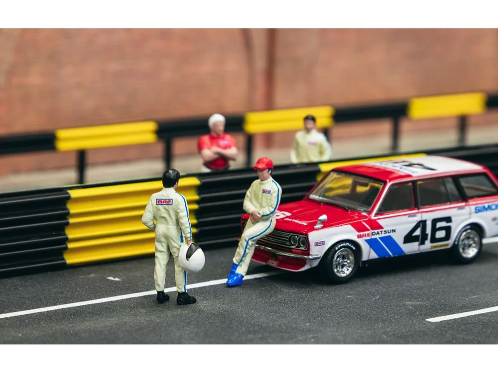 "Race Drivers" 4 Piece Diecast Figure Set "BRE" for 1/64 Scale Models by Tarmac Works & American Diorama view 2