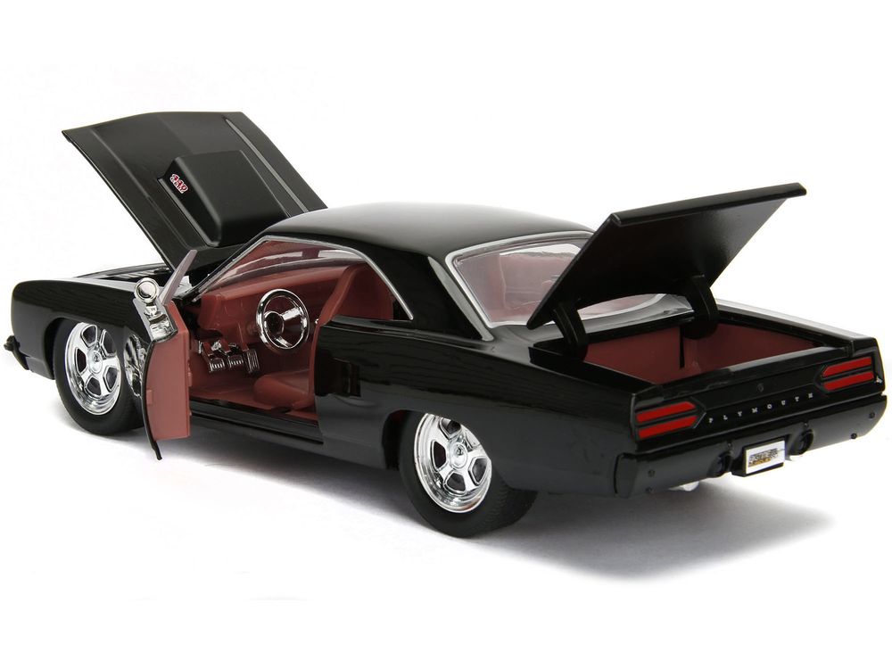 1970 Plymouth Road Runner 440 Black with Red Interior "Bigtime Muscle" Series 1/24 Diecast Model Car by Jada view 4