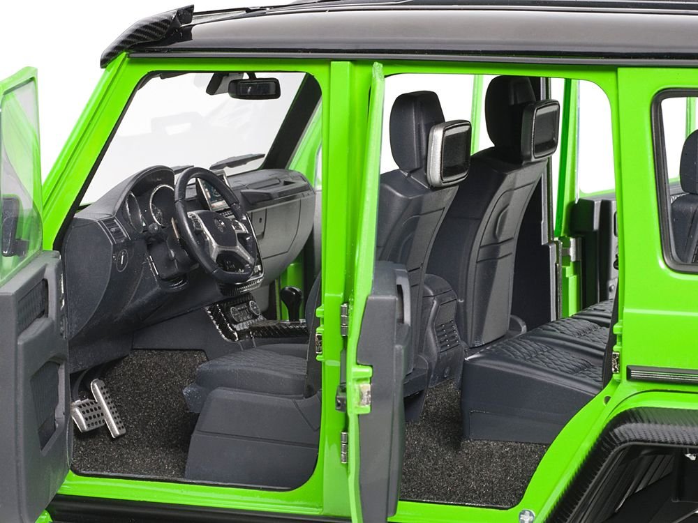Mercedes Benz G500 4X4 2 Alien Green 1/18 Model Car by Autoart view 3