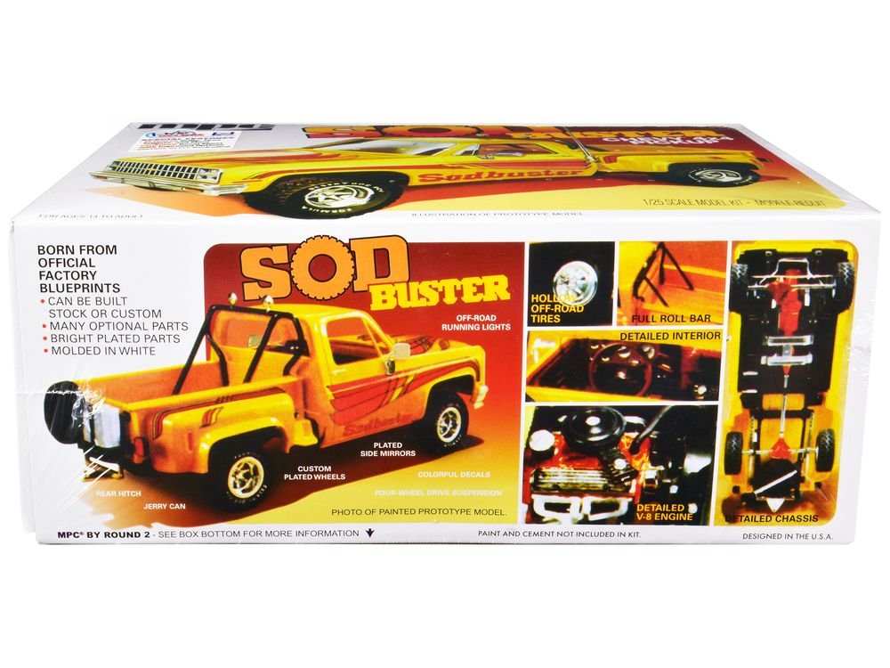 Skill 2 Model Kit 1981 Chevrolet 4x4 Stepside Pickup Truck "Sod Buster" 1/25 Scale Model by MPC view 3