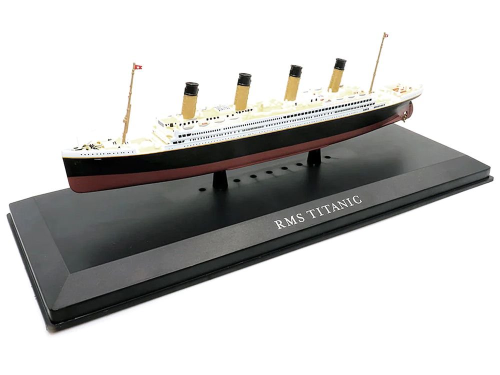 RMS Titanic Passenger Ship 1/1250 Diecast Model by Legendary Cruise Ships view 3