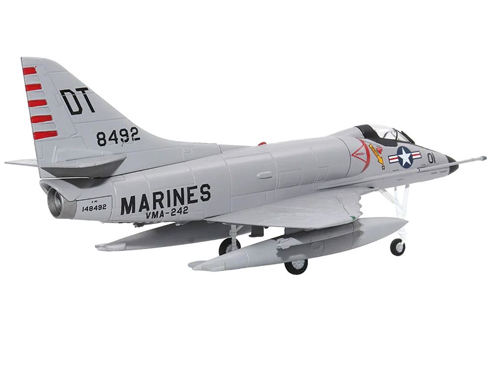 McDonnell Douglas A-4C Skyhawk Attack Aircraft "US Navy" 1/72 Diecast Model by Militaria Die Cast view 2