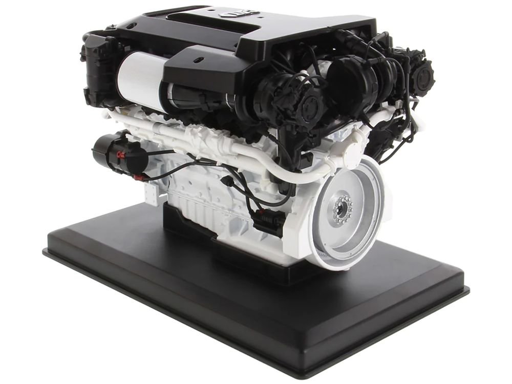 CAT Caterpillar C32B Marine Engine Replica "High Line Series" 1/12 Diecast Model by Diecast Masters view 2