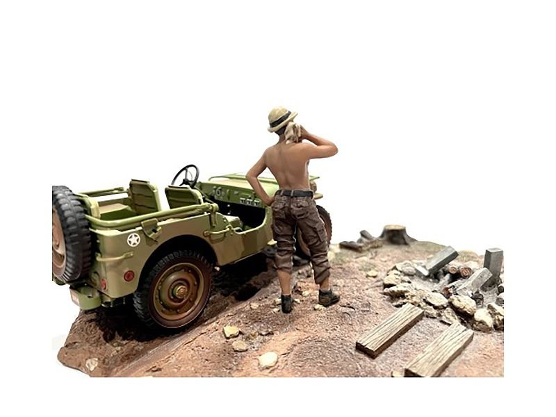 "4X4 Mechanic" Figure 1 for 1/18 Scale Models by American Diorama view 2