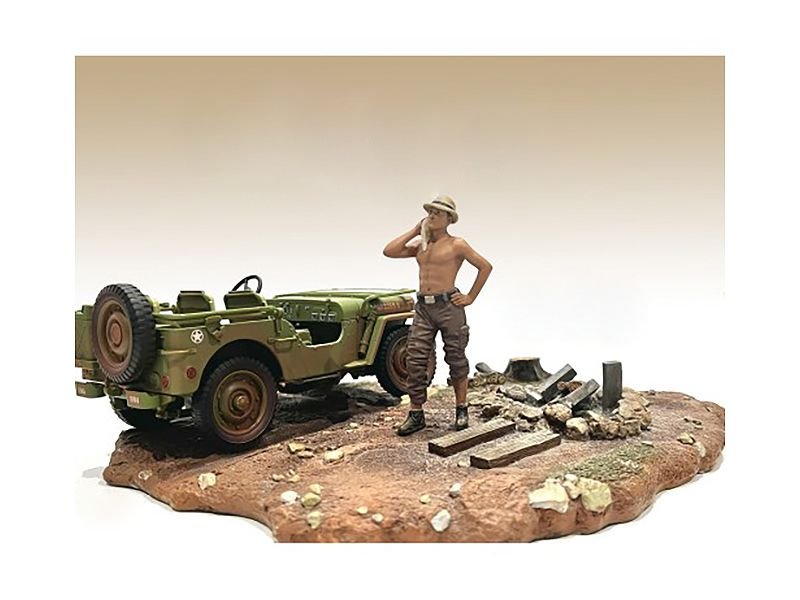 "4X4 Mechanic" Figure 1 for 1/18 Scale Models by American Diorama view 3
