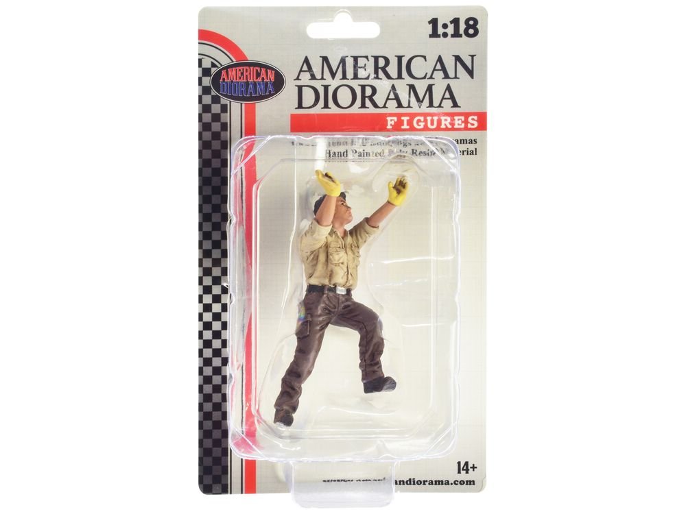 "4X4 Mechanic" Figure 5 for 1/18 Scale Models by American Diorama view 4