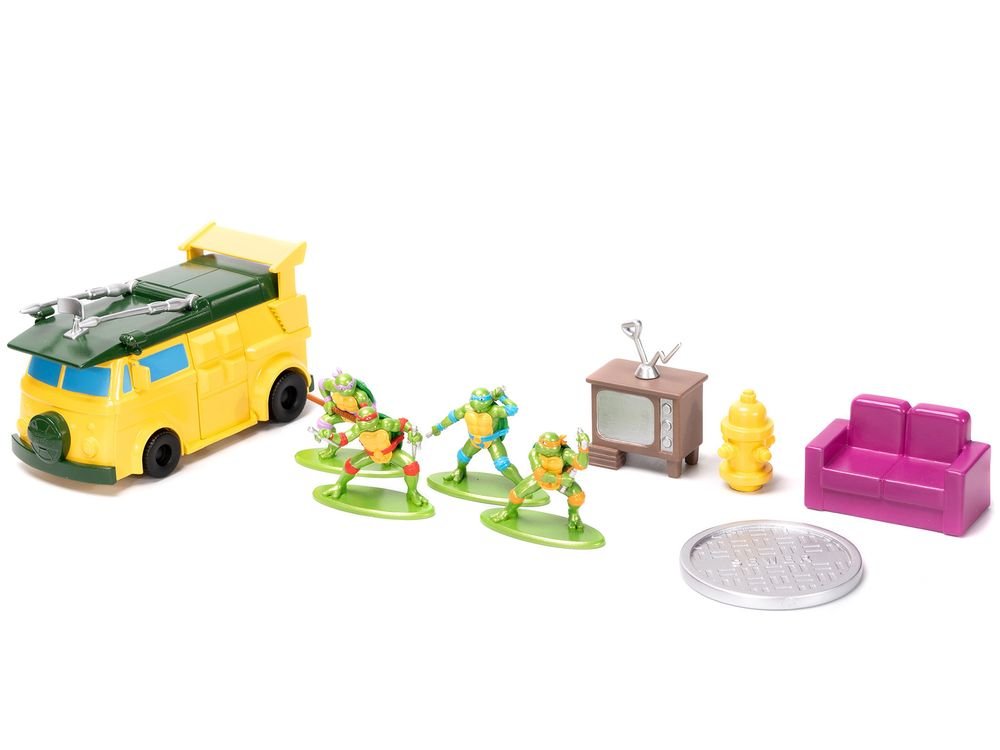 "Teenage Mutant Ninja Turtles" Turtle Lair Diorama Set with Figures and Party Wagon "Nano Scene" Series Model by Jada view 4