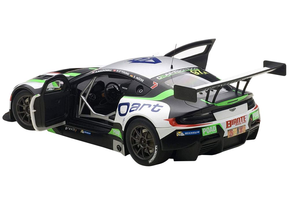 Aston Martin V12 Vantage Bathurst 12hour Endurance Race 2015 #97 A. Macdowall / D. O'Young / S. Mucke 1/18 Model Car by Autoart view 3