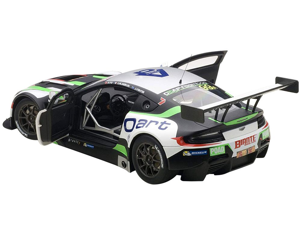 Aston Martin V12 Vantage Bathurst 12hour Endurance Race 2015 #99 JM. Merlin / J. Venter / F. Yu 1/18 Model Car  by Autoart view 3