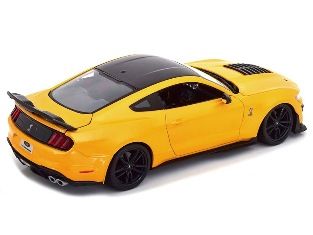 2020 Ford Mustang Shelby GT500 Yellow with Black Top "Special Edition" 1/18 Diecast Model Car by Maisto view 4