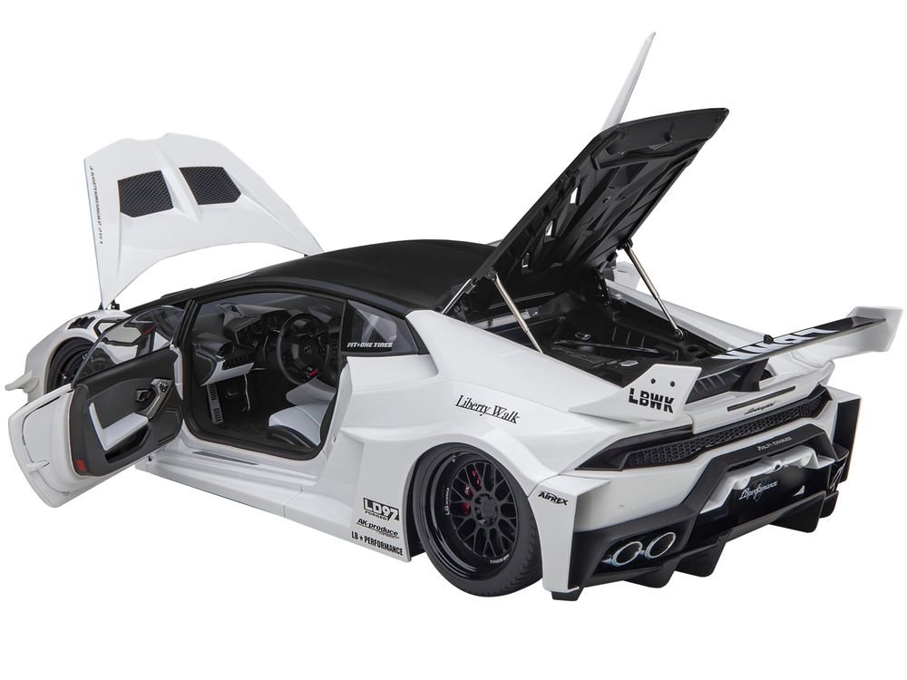 Lamborghini Huracan GT "LB-Silhouette Works" White with Black 1/18 Model Car by Autoart view 2
