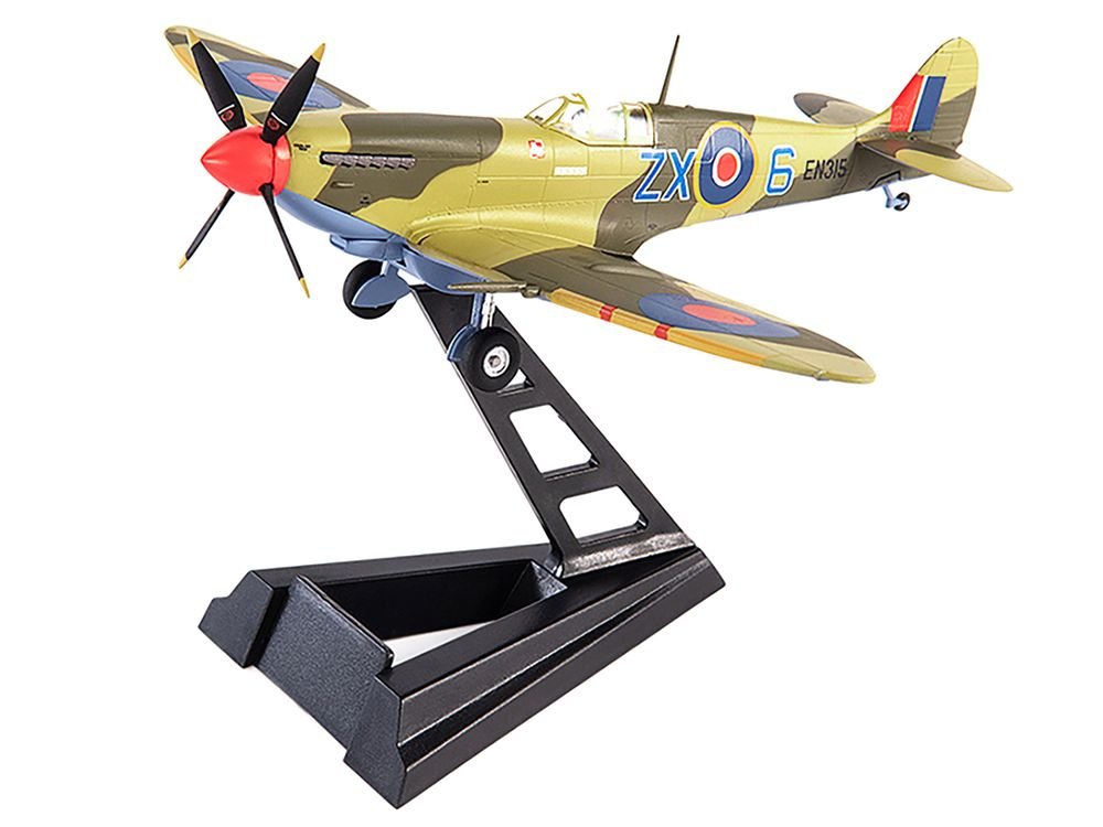Supermarine Spitfire MK IXC Fighter Aircraft "Royal Air Force Ldr. Stanislav Skalsk Polish Combat Team North Africa" (1943) 1/72 Diecast Model by JC Wings view 5