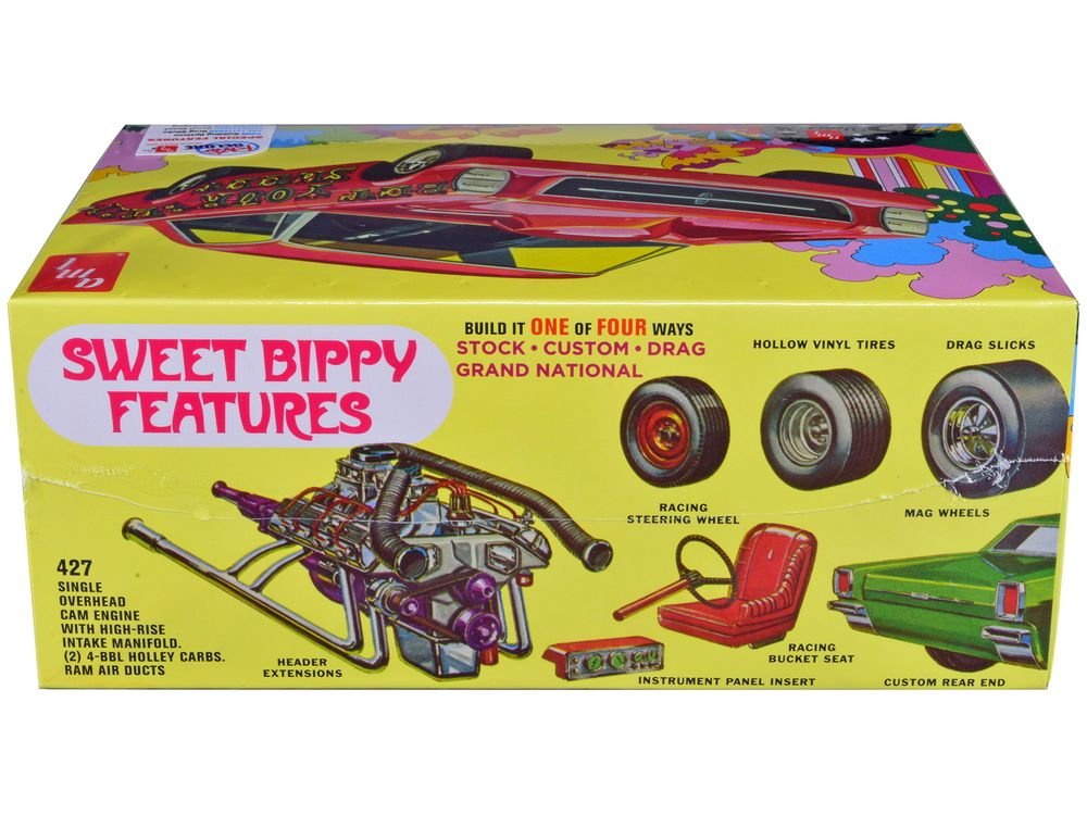 Skill 2 Model Kit 1966 Ford Galaxie 500 Hardtop "Sweet Bippy" 4-in-1 Kit 1/25 Scale Model by AMT view 2