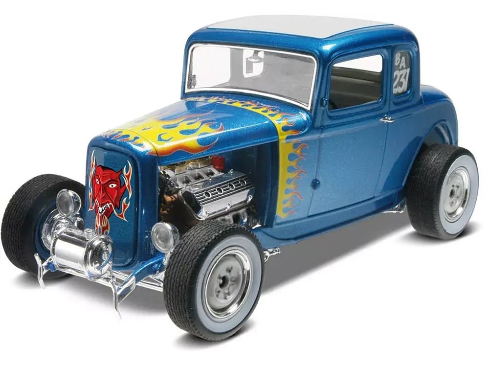 Level 5 Model Kit 1932 Ford 5-Window Coupe 2-in-1 Kit 1/25 Scale Model by Revell view 5