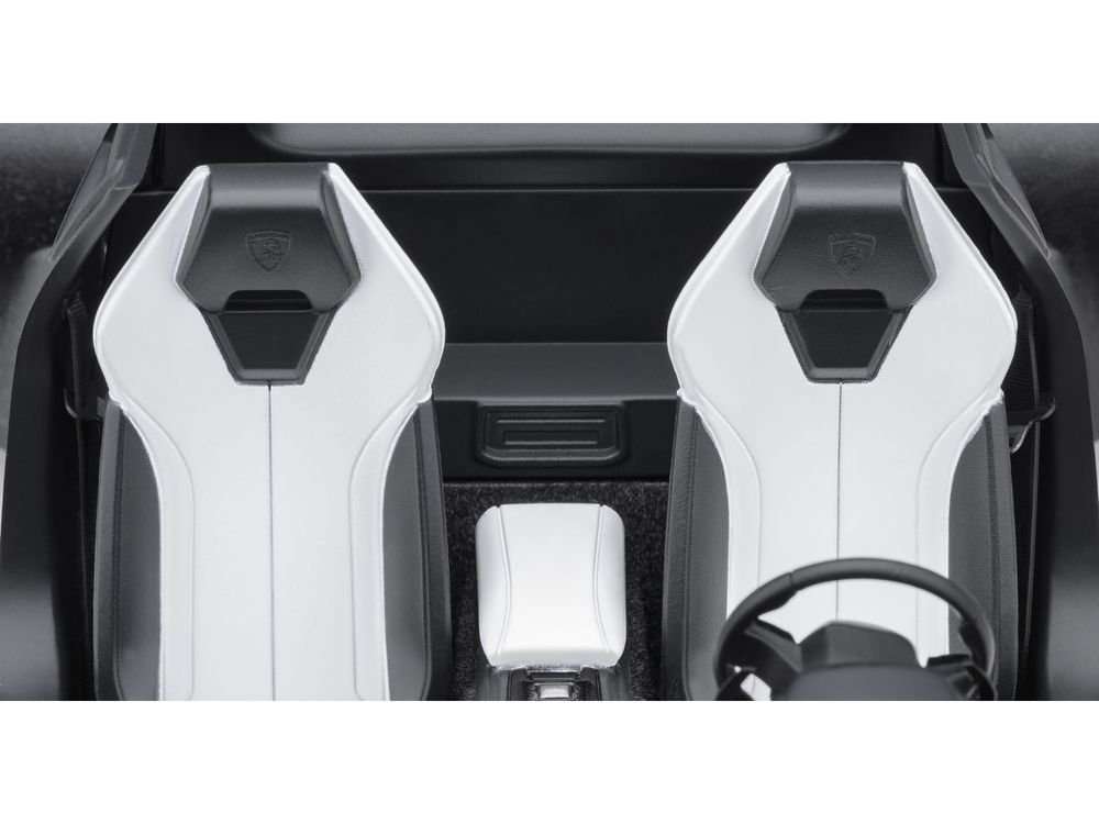 Lamborghini Huracan GT "LB-Silhouette Works" Black 1/18 Model Car by Autoart view 4