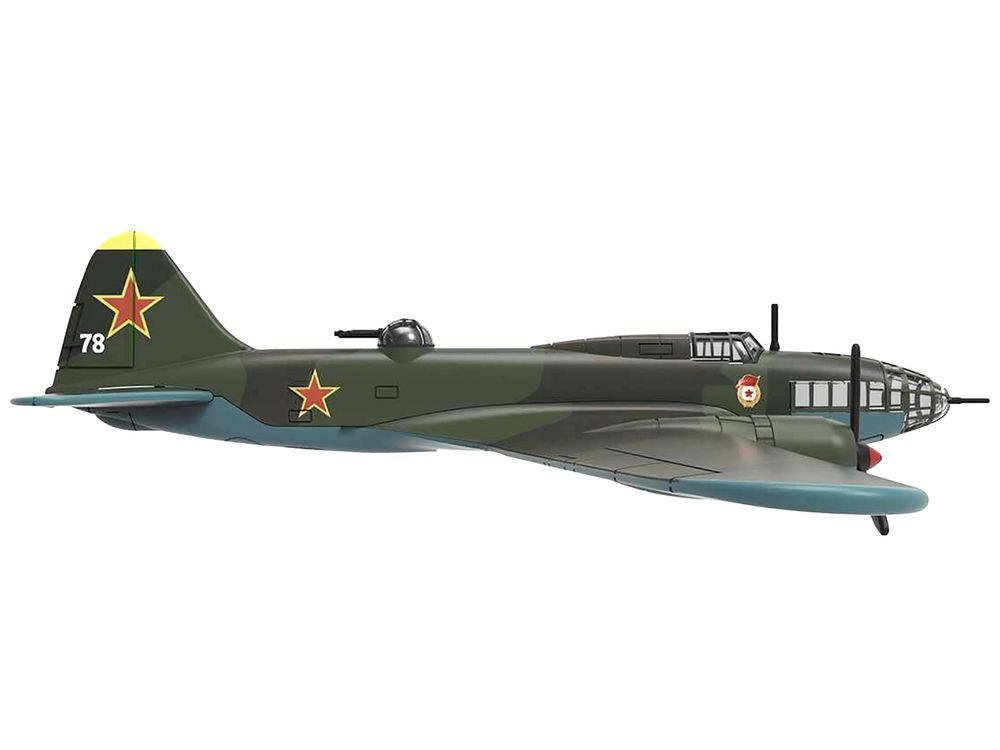 Ilyushin IL-4 Bomber Aircraft "Soviet Baltic Fleet Guards Regiment" (1942) "Planes of World War II" Series 1/144 Diecast Model Airplane by Luppa view 2