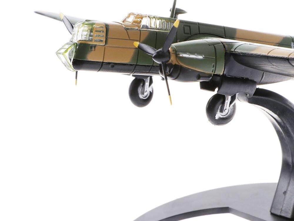 Armstrong Whitworth Whitley Mk.V Bomber Aircraft "No. 102 Squadron RAF Driffield" Royal Air Force (1940) "Planes of World War II" Series 1/144 Diecast Model Airplane by Luppa view 3