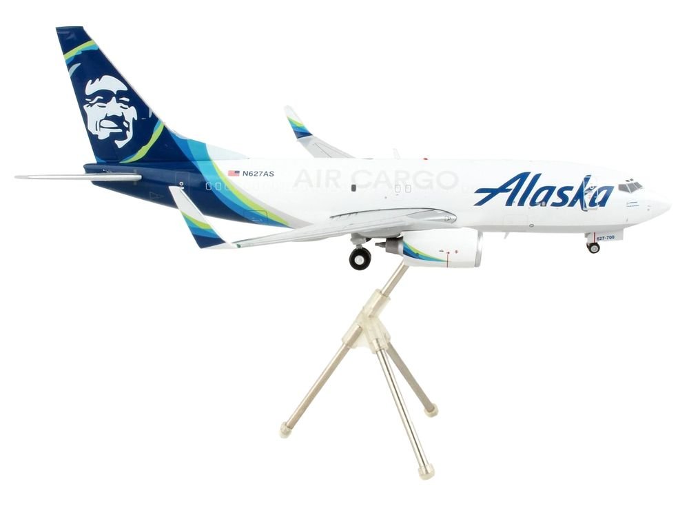 Boeing 737-700BDSF Commercial Aircraft "Alaska Air Cargo" White with Blue Tail "Gemini 200" Series 1/200 Diecast Model Airplane by GeminiJets view 2