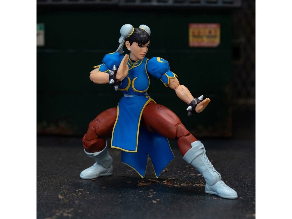 Chun-Li 6" Moveable Figure with Accessories and Alternate Head and Hands "Ultra Street Fighter II: The Final Challengers" (2017) Video Game model by Jada view 4