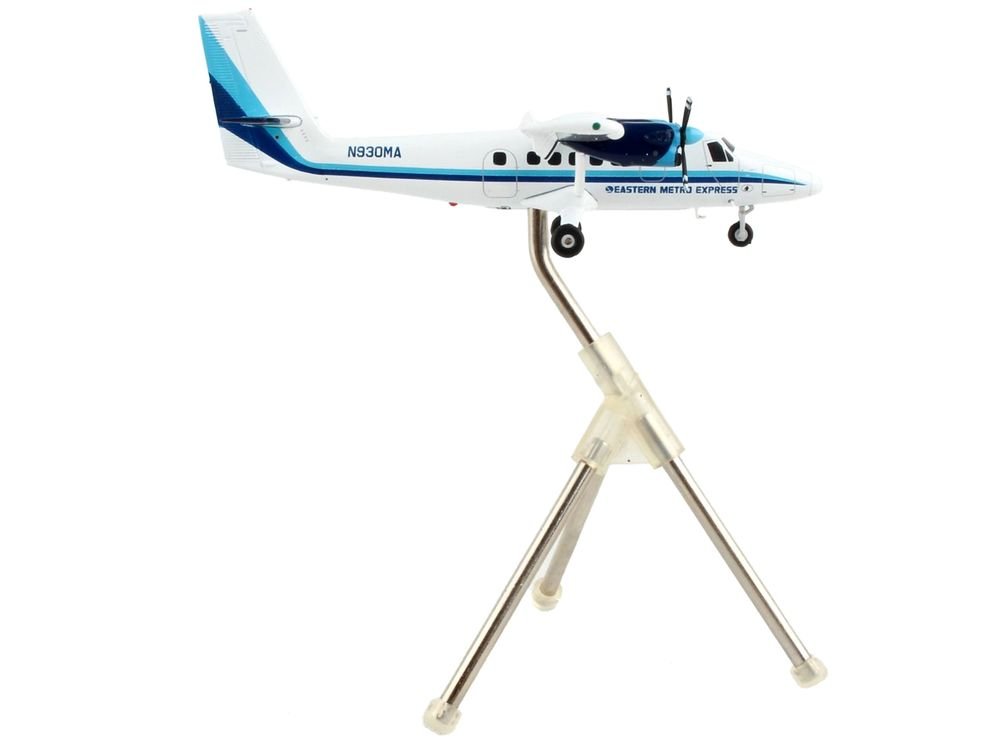 De Havilland DHC-6-200 Commercial Aircraft "Eastern Air Lines - Metro Express" White with Blue Stripes "Gemini 200" Series 1/200 Diecast Model Airplane by GeminiJets view 2