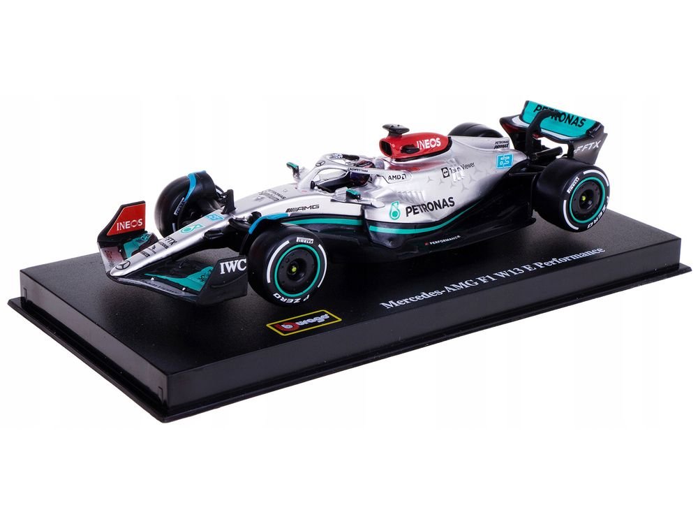 Mercedes-AMG F1 W13 E Performance #63 George Russell "F1 Formula One World Championship" (2022) with Display Case 1/43 Diecast Model Car by Bburago view 3