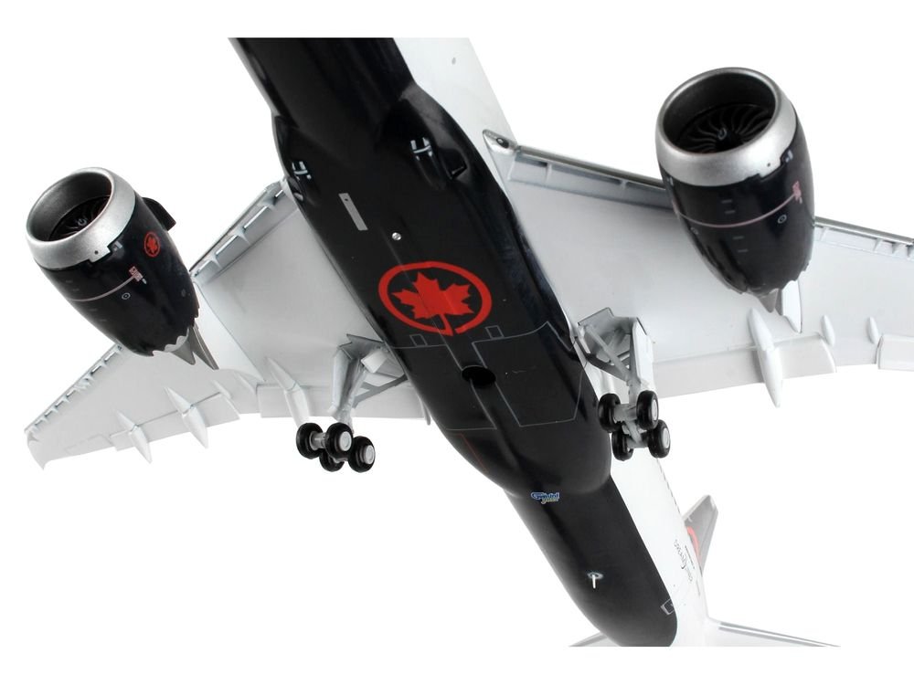 Boeing 787-9 Commercial Aircraft with Flaps Down "Air Canada" White with Black Tail "Gemini 200" Series 1/200 Diecast Model Airplane by GeminiJets view 4