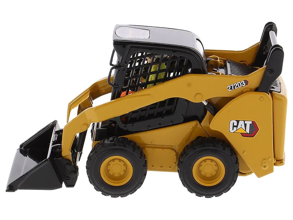 CAT Caterpillar 272D3 Skid Steer Loader with Operator Yellow "High Line" Series 1/32 Diecast Model by Diecast Masters view 3