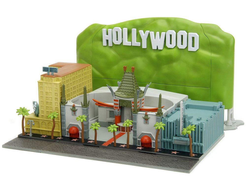"Hollywood 100" Walk of Fame Diorama with Pink Convertible and Double-Decker Bus "Nano Scene" Series model by Jada view 4