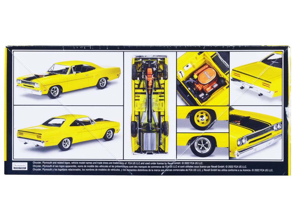 Level 4 Model Kit 1970 Plymouth Road Runner 1/24 Scale Model by Revell view 3
