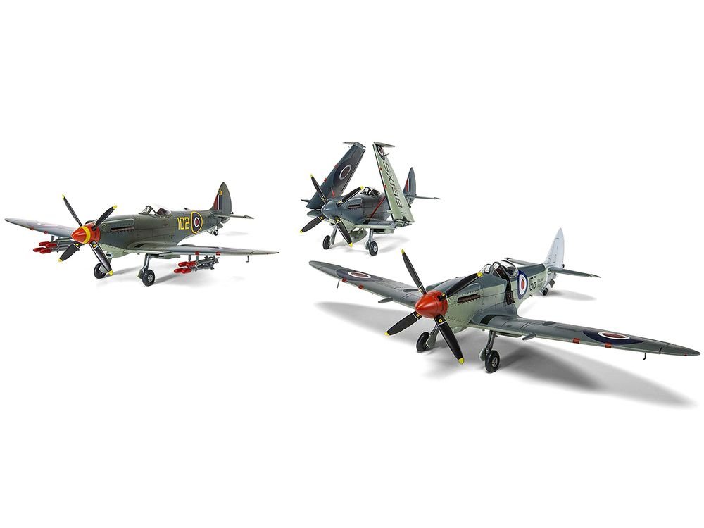 Level 3 Model Kit Supermarine Seafire F.XVII Fighter Aircraft with 3 Scheme Options 1/48 Plastic Model Kit by Airfix view 2