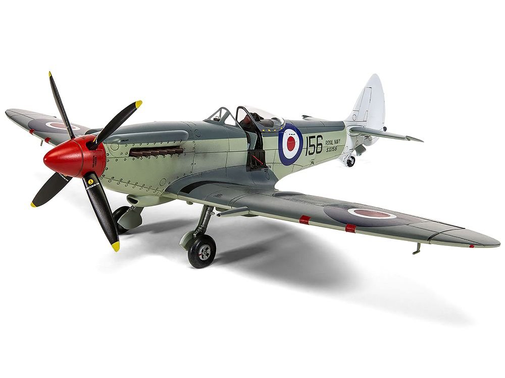 Level 3 Model Kit Supermarine Seafire F.XVII Fighter Aircraft with 3 Scheme Options 1/48 Plastic Model Kit by Airfix view 4