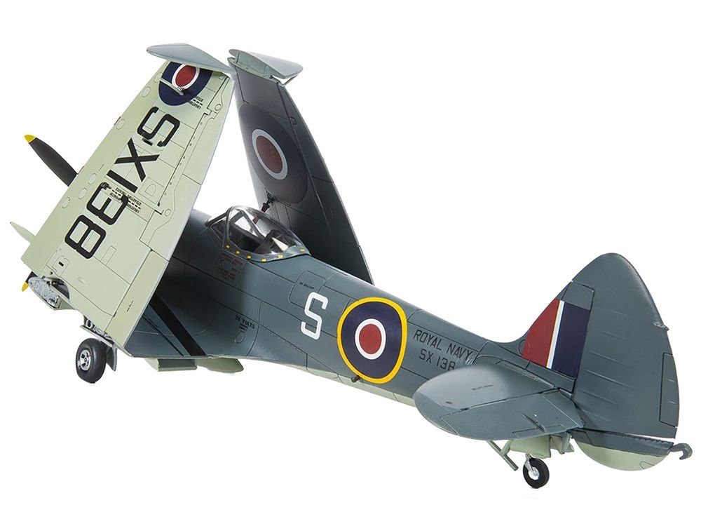 Level 3 Model Kit Supermarine Seafire F.XVII Fighter Aircraft with 3 Scheme Options 1/48 Plastic Model Kit by Airfix view 5