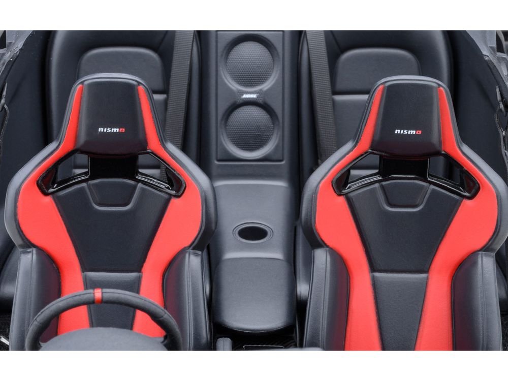 2022 Nissan GT-R (R35) Nismo Special Edition RHD (Right Hand Drive) Vibrant Red with Carbon Hood and Top 1/18 Model Car by Autoart view 4