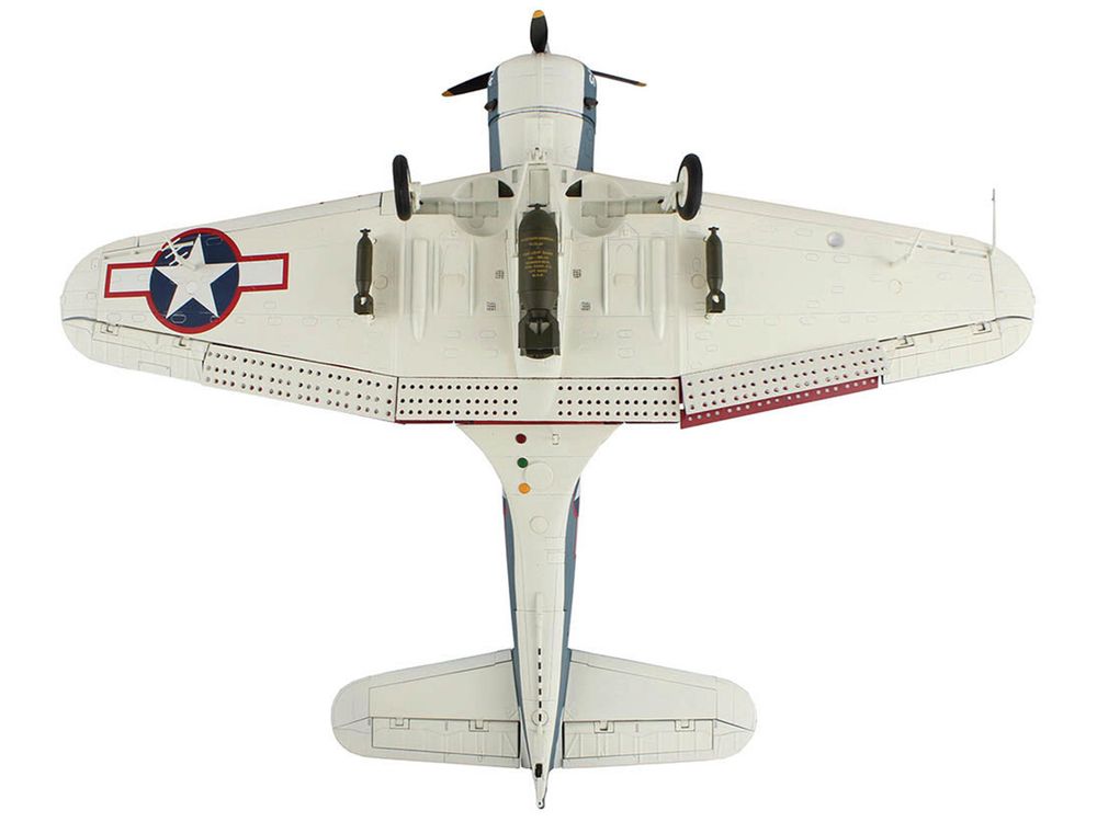 Douglas SBD-5 Dauntless Bomber Aircraft "VB-16 USS Lexington" (1943) United States Navy "Premium Collection" 1/32 Diecast Model by Hobby Master view 5