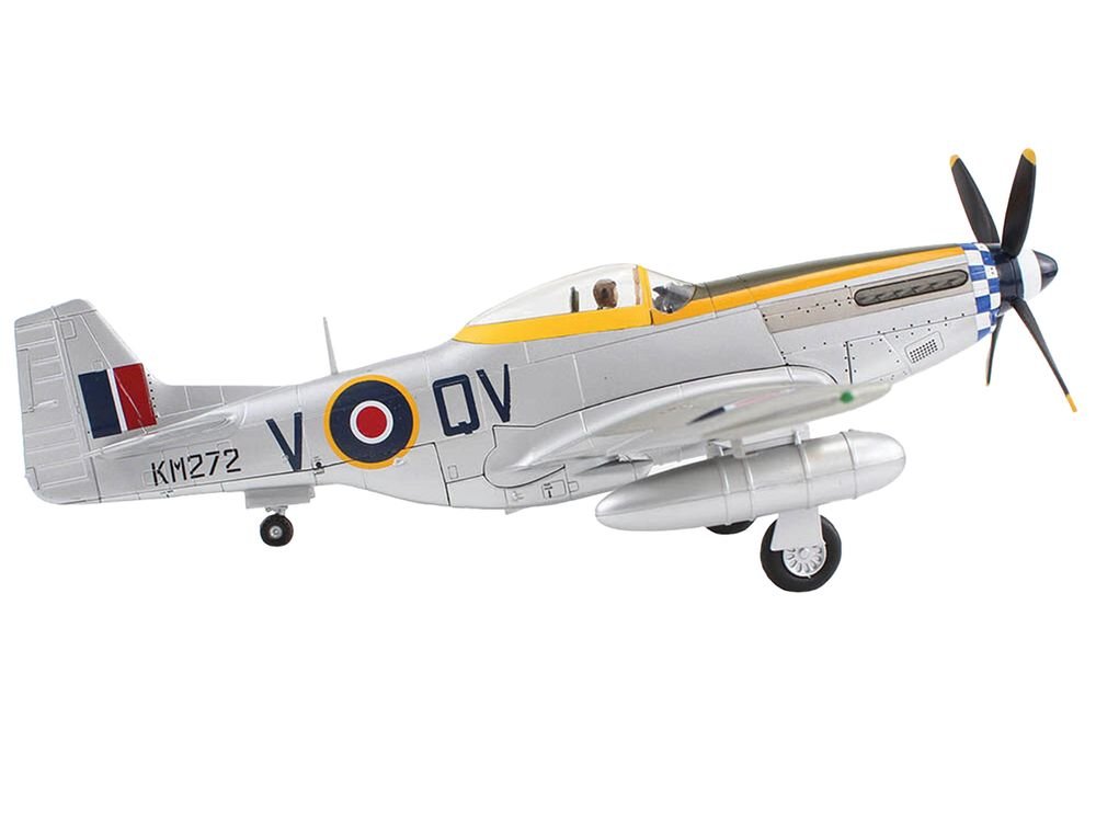 North American Mustang Mk.IV Fighter Aircraft "Flight Lieutenant Arthur S. 'Joe' Doley 19th Squadron" (1945) British Royal Air Force "Air Power Series" 1/48 Diecast Model by Hobby Master view 4