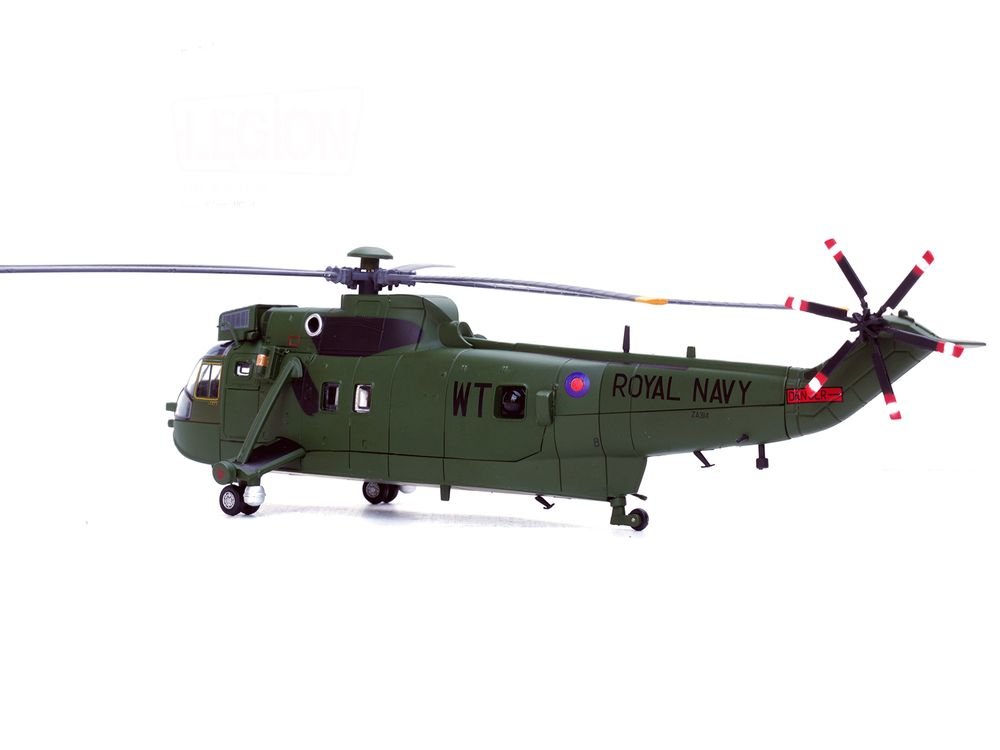 Westland Sea King HC.4 Helicopter "Green Livery 848 Naval Air Squadron Commando Helicopter Force Royal Naval Air Station Yeovilton Somerset" (2009) British Royal Navy 1/72 Diecast Model by Legion view 3