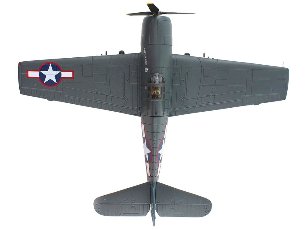Grumman F6F-3 Hellcat Fighter Aircraft "Ruth-Less Lt. Oscar Chenoweth VF-38 Segi Point Airstrip New Georgia Island" (1943) United States Navy "Air Power Series" 1/72 Diecast Model by Hobby Master view 4