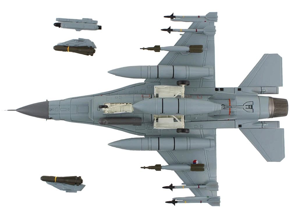 Lockheed F-16AM Fighting Falcon Fighter Aircraft "313 Squadron Afghanistan" (2008) Royal Netherlands Air Force (RNLAF) "Air Power Series" 1/72 Diecast Model by Hobby Master view 2
