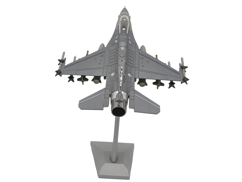 General Dynamics F-16D Fighting Falcon Fighter Aircraft "425th Fighter Squadron Best of Both Worlds Peace Carvin II 25th Anniversary Livery 56th Fighter Wing Luke AFB" (2018) United States Air Force 1/72 Diecast Model Airplane view 5