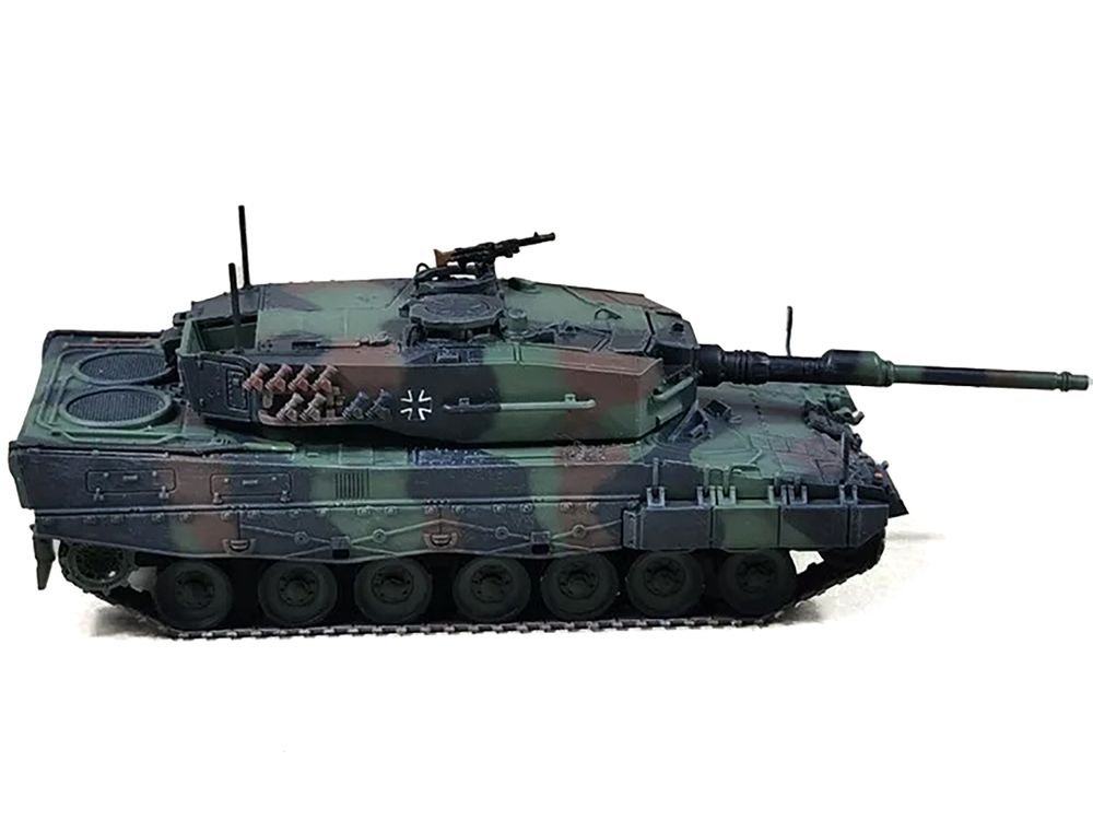 Leopard 2A4 Main Battle Tank with Snorkel "NATO Camouflage" German Army "Armor Premium" Series 1/72 Diecast Model by Panzerkampf view 2