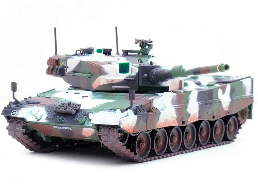 Leopard 2A4 Main Battle Tank with Snorkel "Winter Camouflage" German Army "Armor Premium" Series 1/72 Diecast Model by Panzerkampf view 3