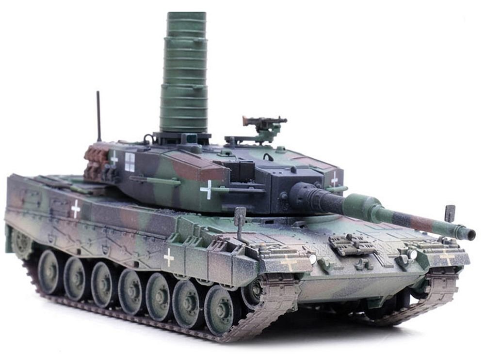 Leopard 2A4 Main Battle Tank with Snorkel "3-Tone Camouflage" Ukrainian Army "Armor Premium" Series 1/72 Diecast Model by Panzerkampf view 3