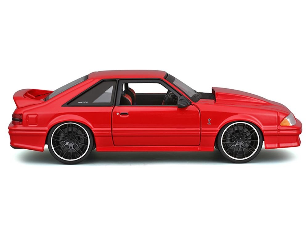 1993 Ford Mustang SVT Cobra Red "Classic Muscle" "Maisto Design" Series 1/24 Diecast Model Car by Maisto view 3
