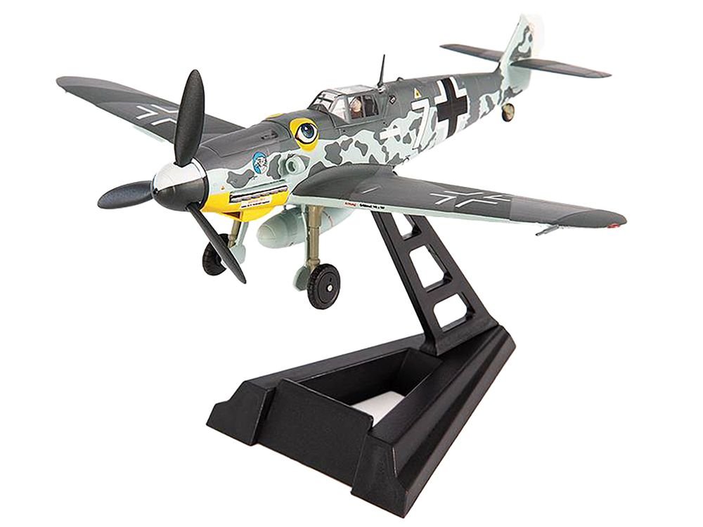Messerschmitt BF 109G-6 Fighter Aircraft "JG 51 Bulgaria" (1944) German Luftwaffe 1/72 Die Cast Model by JC Wings view 2