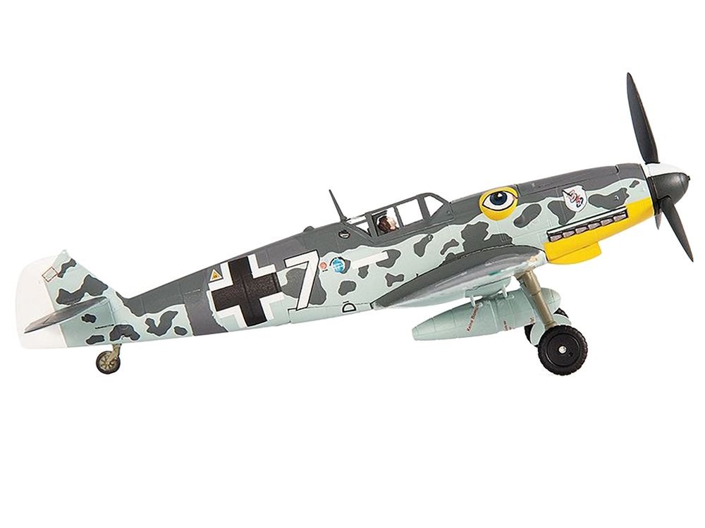 Messerschmitt BF 109G-6 Fighter Aircraft "JG 51 Bulgaria" (1944) German Luftwaffe 1/72 Die Cast Model by JC Wings view 3