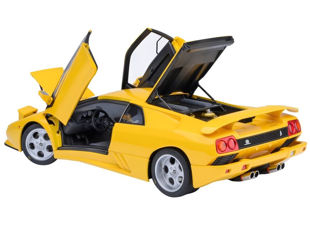 Lamborghini Diablo SE30 Jota Superfly Yellow 1/18 Model Car by Autoart view 2